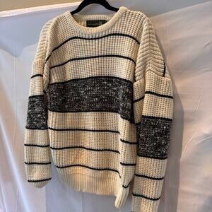 Vintage Knights of the Round Table sweater size L
